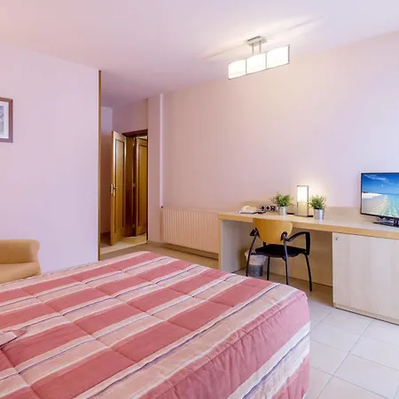 Hotel Sausa 3*