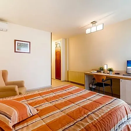 Sausa Hotel