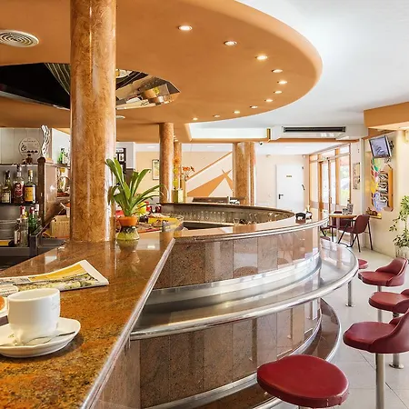 Hotel Sausa